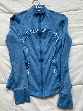 Lululemon Light Blue Full-Zip Athletic Jacket